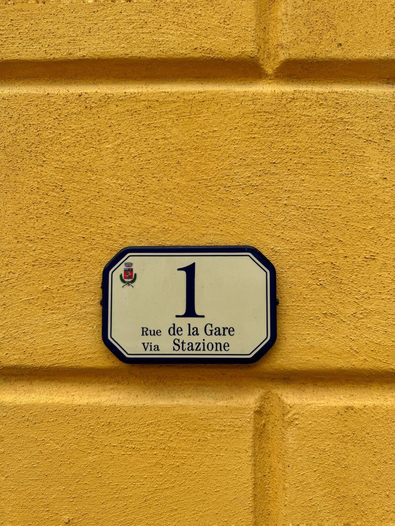 Auberge De La Gare - Dortoir & Ostello Hone Luaran gambar