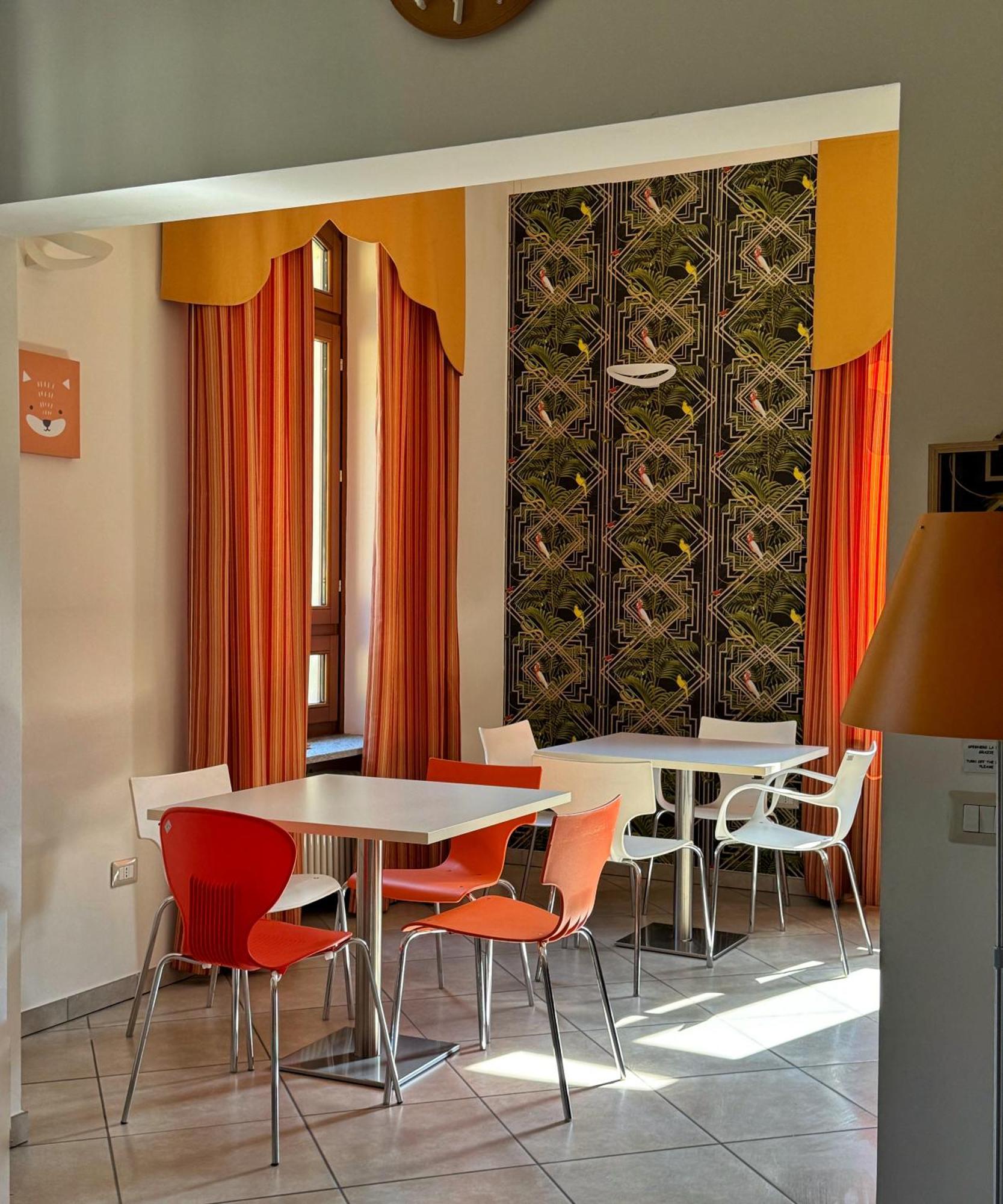 Auberge De La Gare - Dortoir & Ostello Hone Luaran gambar